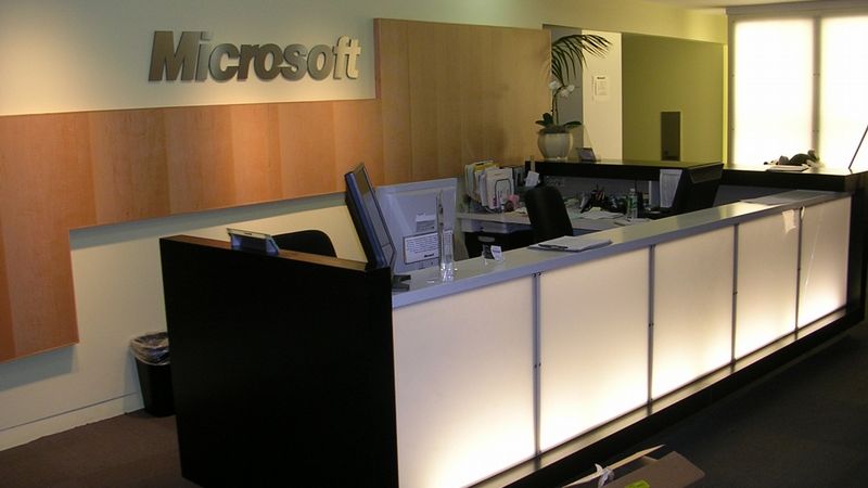 Hackerský útok zasáhl i Microsoft a desítky jeho zákazníků